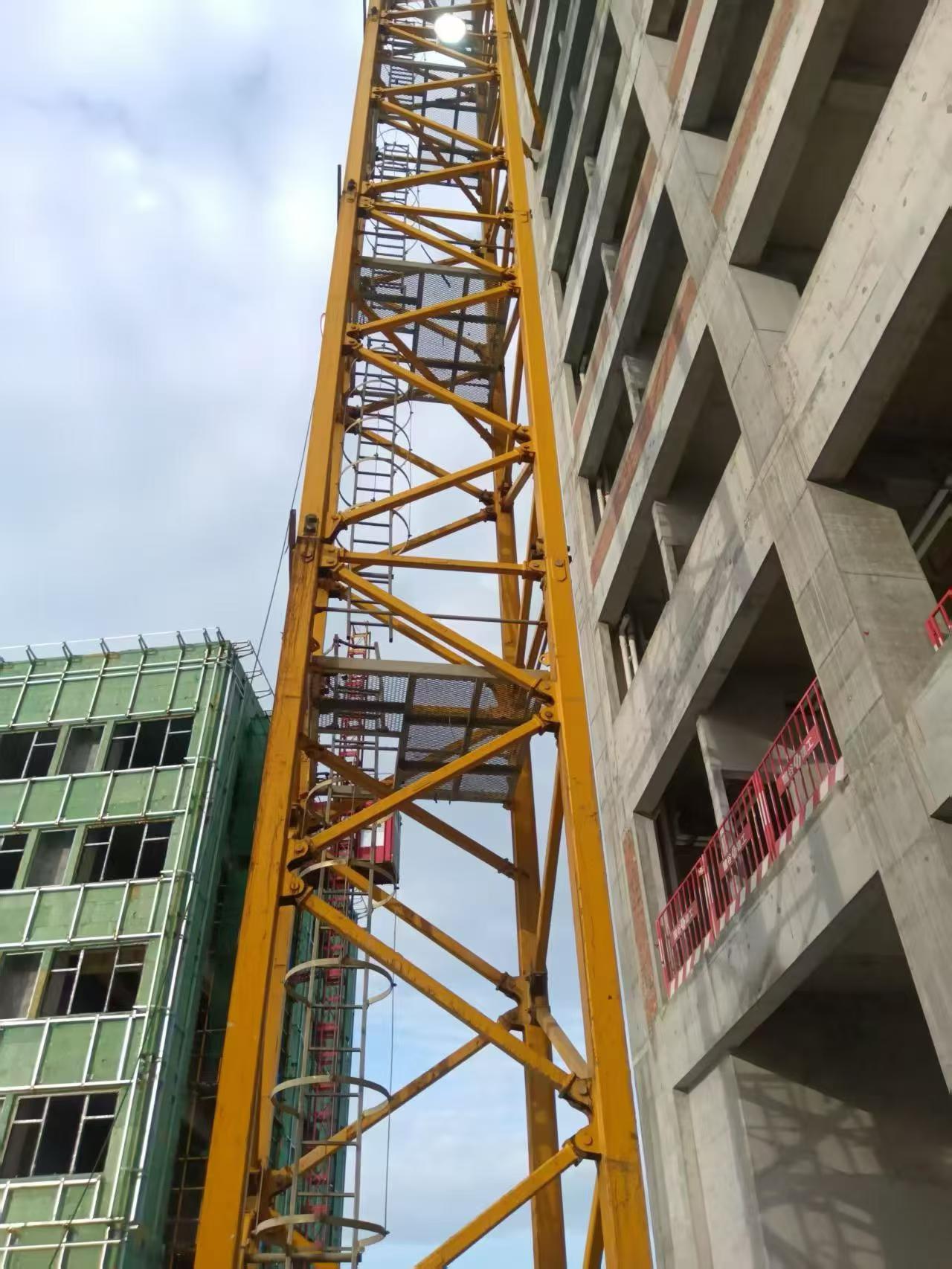 Zoomlion W350-16HA mast at the current site